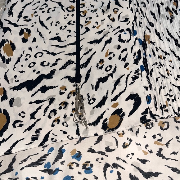 White House Black Market Animal Print Blouse - Picture 3 of 6